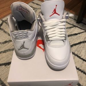 Jordan 4 Retro mens size 9